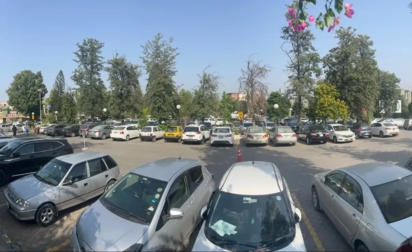H8 Parking